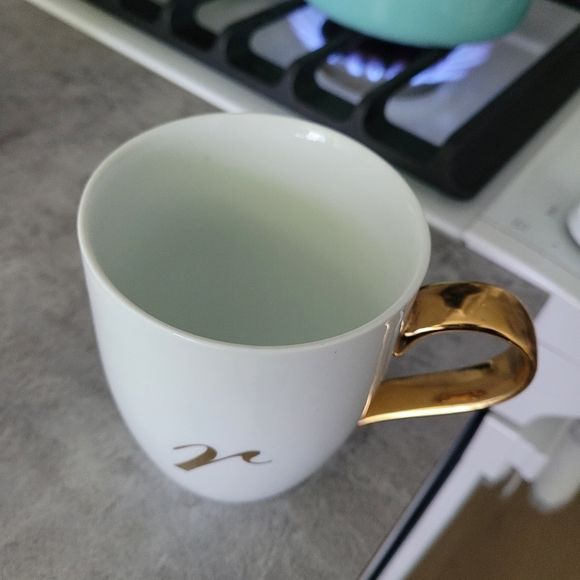 "R" mug - Picture 2 of 3